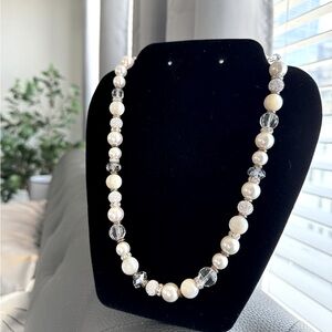 Hillberg & Berk Pearl necklace